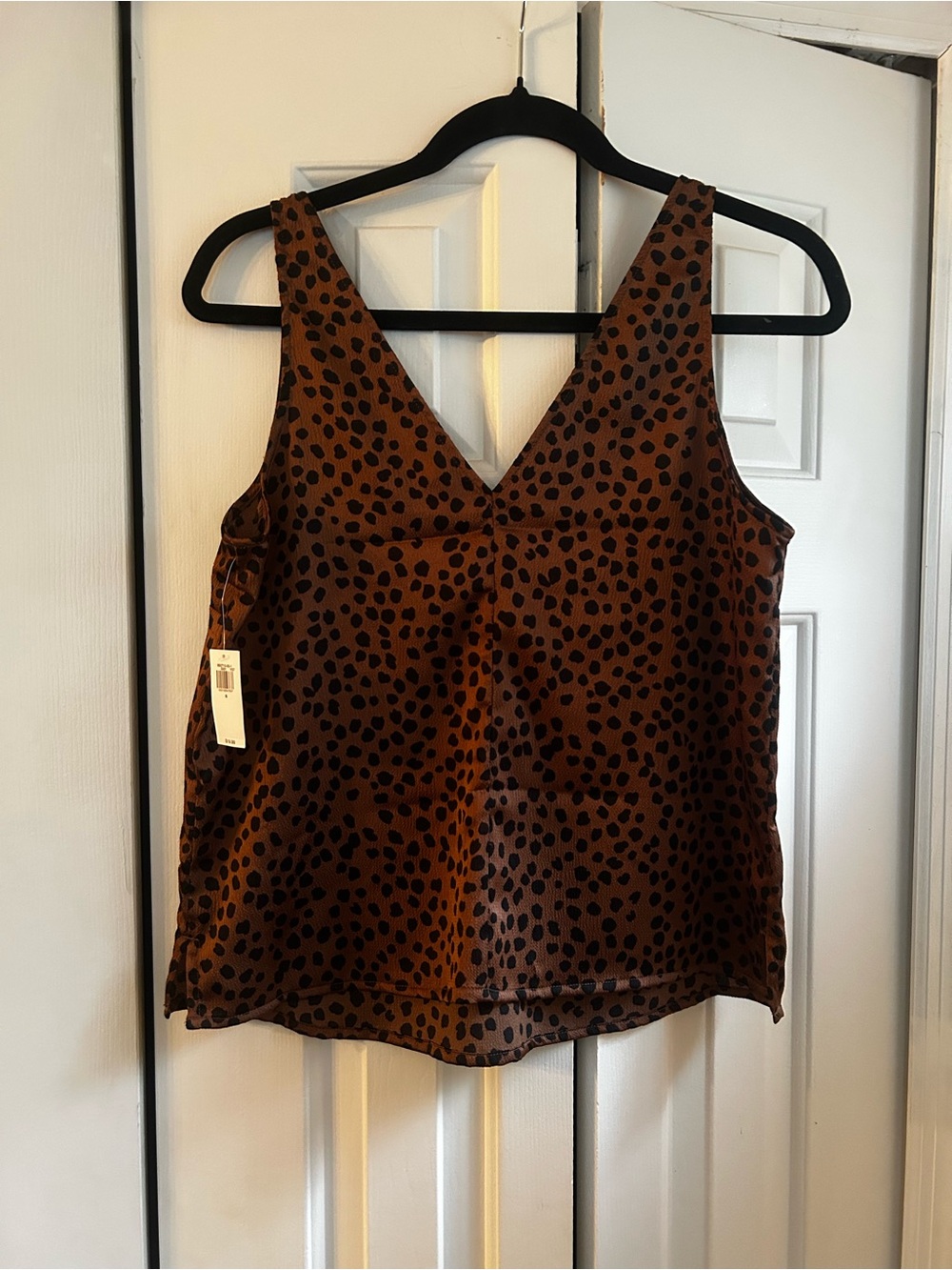 Old Navy Animal Print V-Neck Blouse Tank Sz Small, NWT - Picture 4 of 4